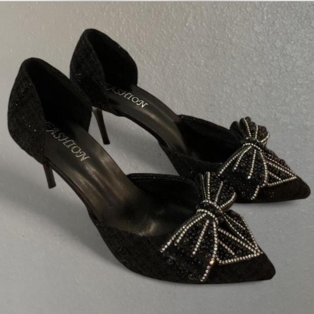 Black Embellished Bow Pointed-Toe Women’s Flats - Picture 2 of 3